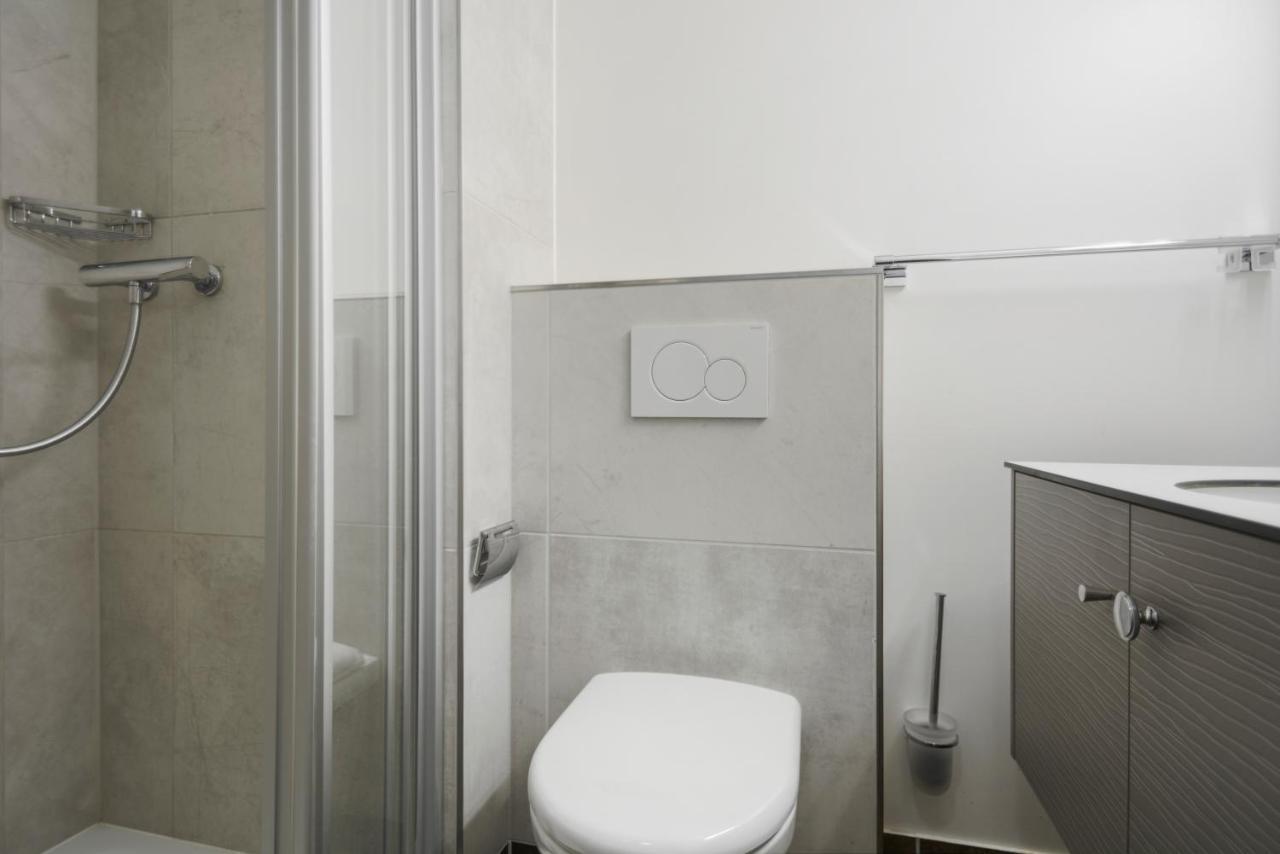 Neuchatel City Hotel Esterno foto