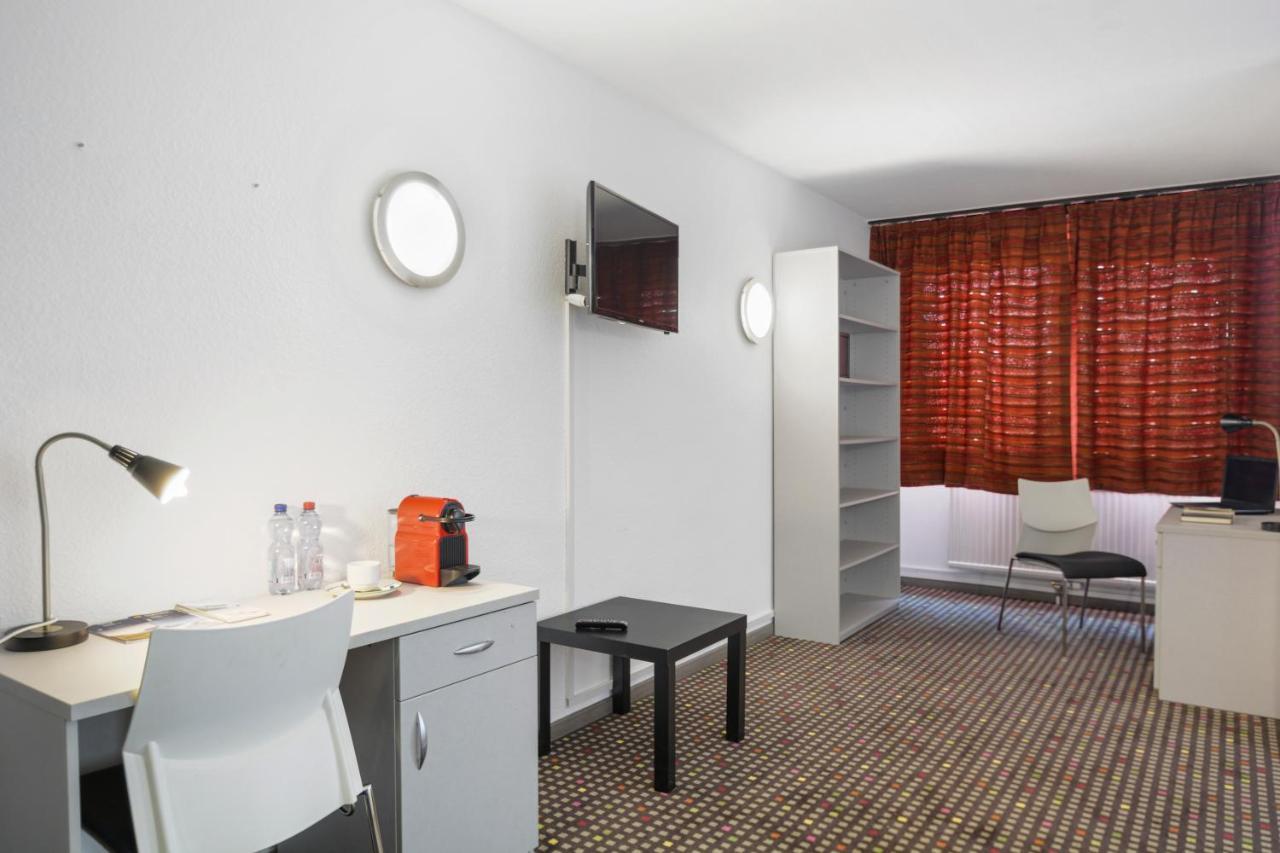 Neuchatel City Hotel Esterno foto