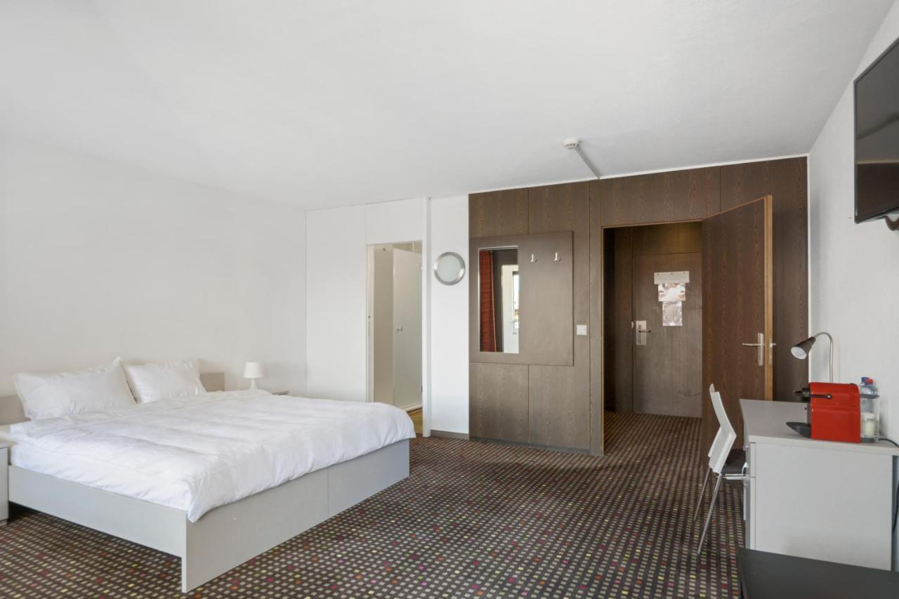 Neuchatel City Hotel Esterno foto